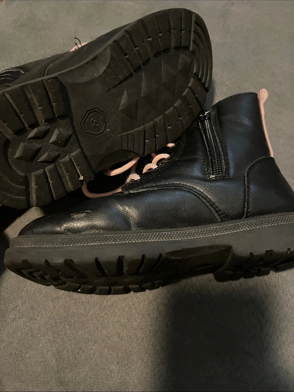 N/A stylish black